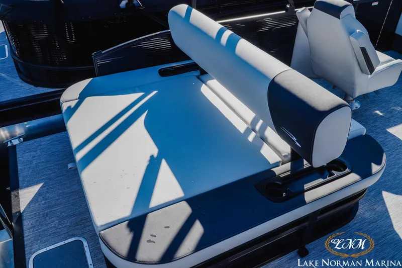Slide: The Image of 2026 Bennington 22SSB SNAP boat interior seating at Lake Norman Marina. - 6