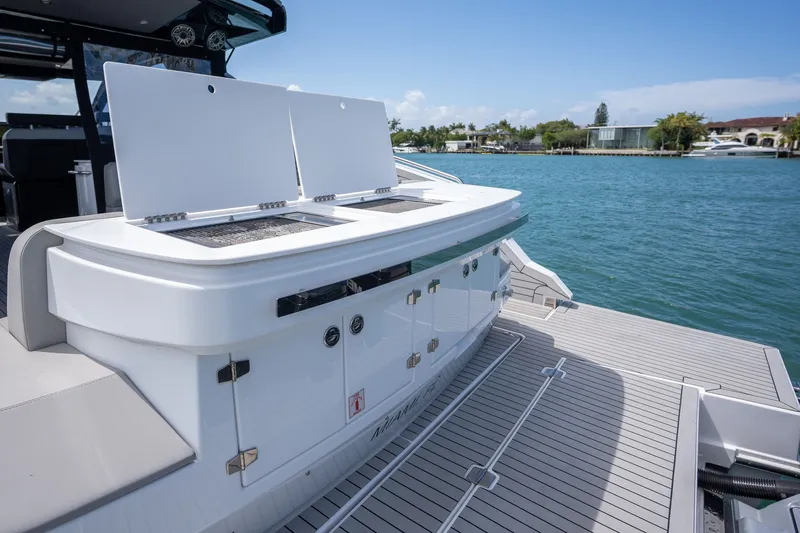 Slide: The Image of Cruisers 50 GLS 2024 - 16