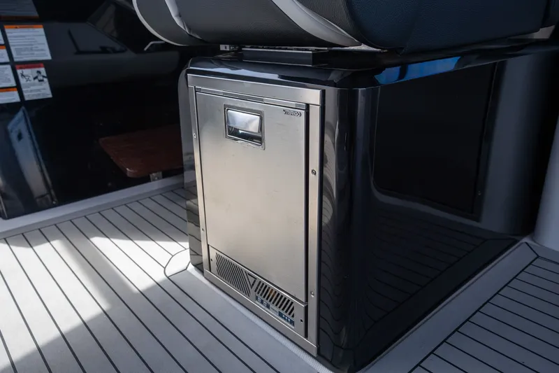 Slide: The Image of Cruisers 50 GLS 2024 - 19