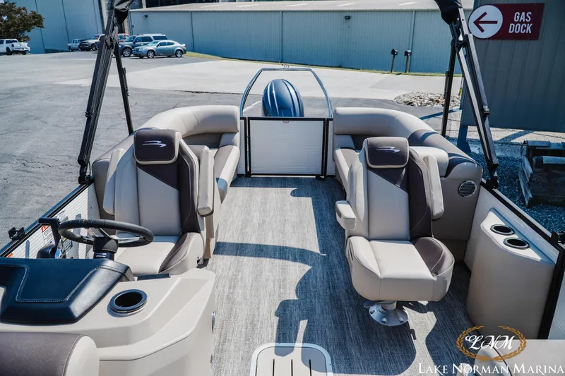 Slide: The Image of 2026 Bennington 22SSR pontoon boat interior at Lake Norman Marina. - 12