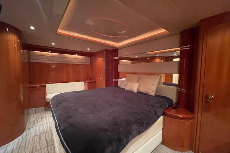 Slide: The Image of Master Cabin Stb - 12