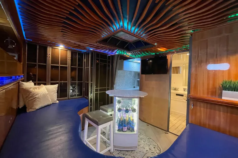 Slide: The Image of Spaviche lounge - 26