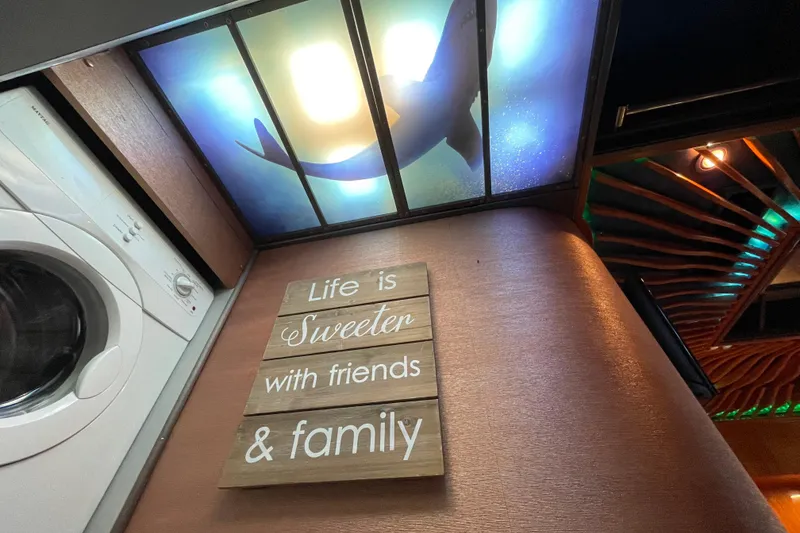 Slide: The Image of Laundry detail - 43