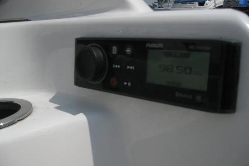 Slide: The Image of Close-up of 2018 Yamaha Boats 242X E-Series control panel with digital display. - 9