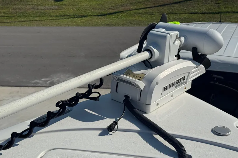 Slide: The Image of Minn Kota Terrova trolling motor on 2023 Sea Hunt Ultra 239 SE boat. - 28