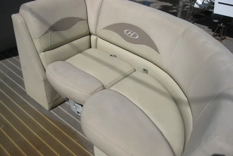 Slide: The Image of 2016 Harris FloteBote 200 Cruiser CX beige seating on wooden deck. - 8