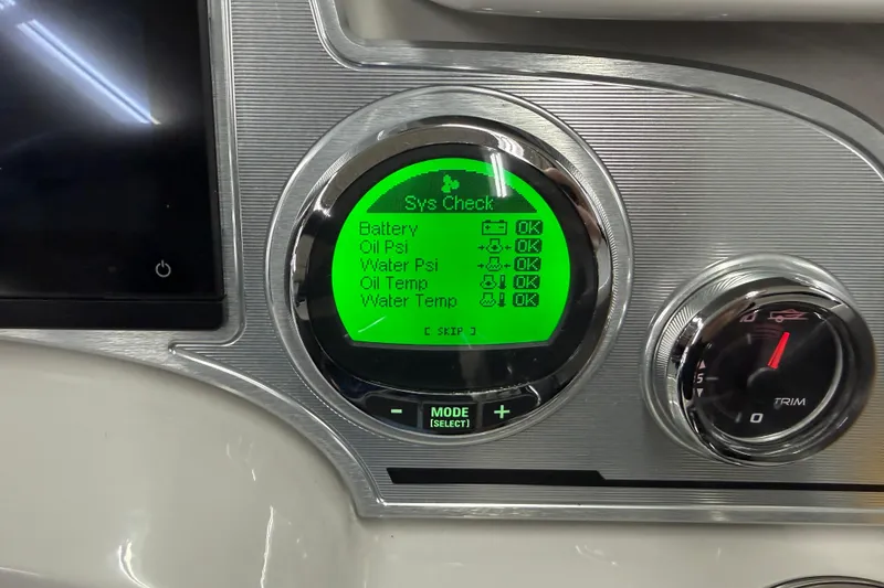 Slide: The Image of Dashboard of 2022 Crest Continental 250 SLS showing system check status. - 10