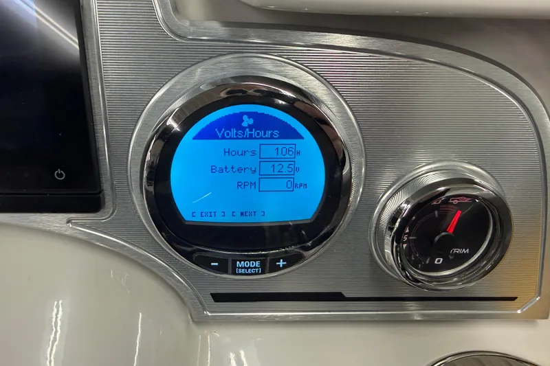 Slide: The Image of Dashboard of 2022 Crest Continental 250 SLS showing volts, hours, and battery status. - 11