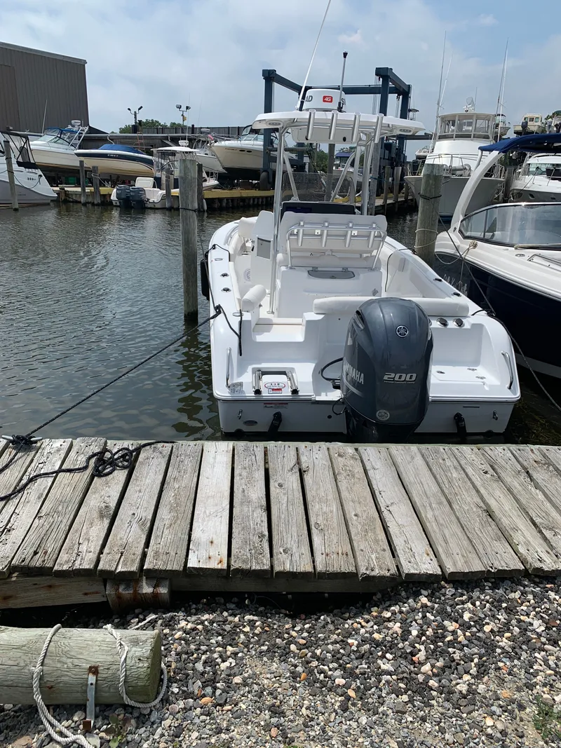 Slide: The Image of Sea Hunt Ultra 225 2019 - 3