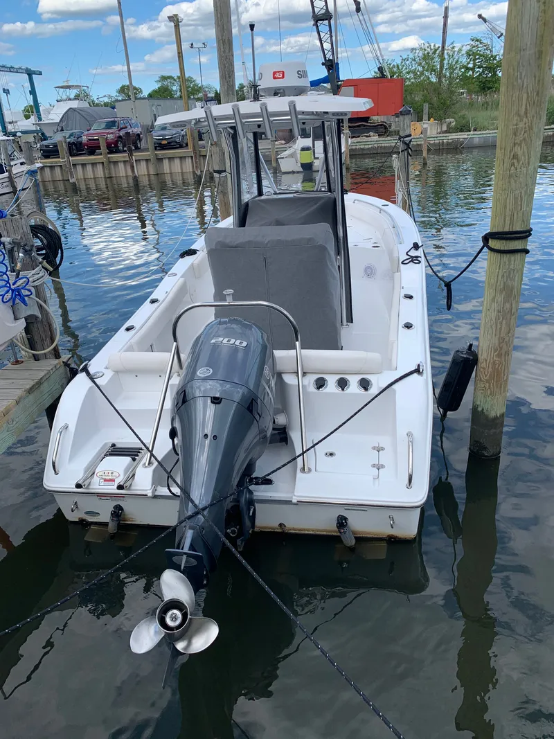 Slide: The Image of Sea Hunt Ultra 225 2019 - 6