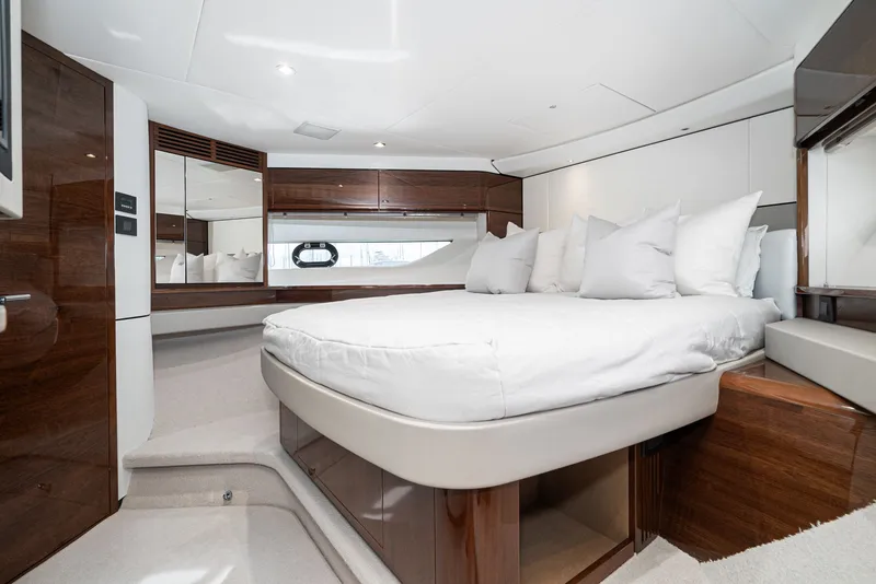 Slide: The Image of Princess F55 2019 - 24