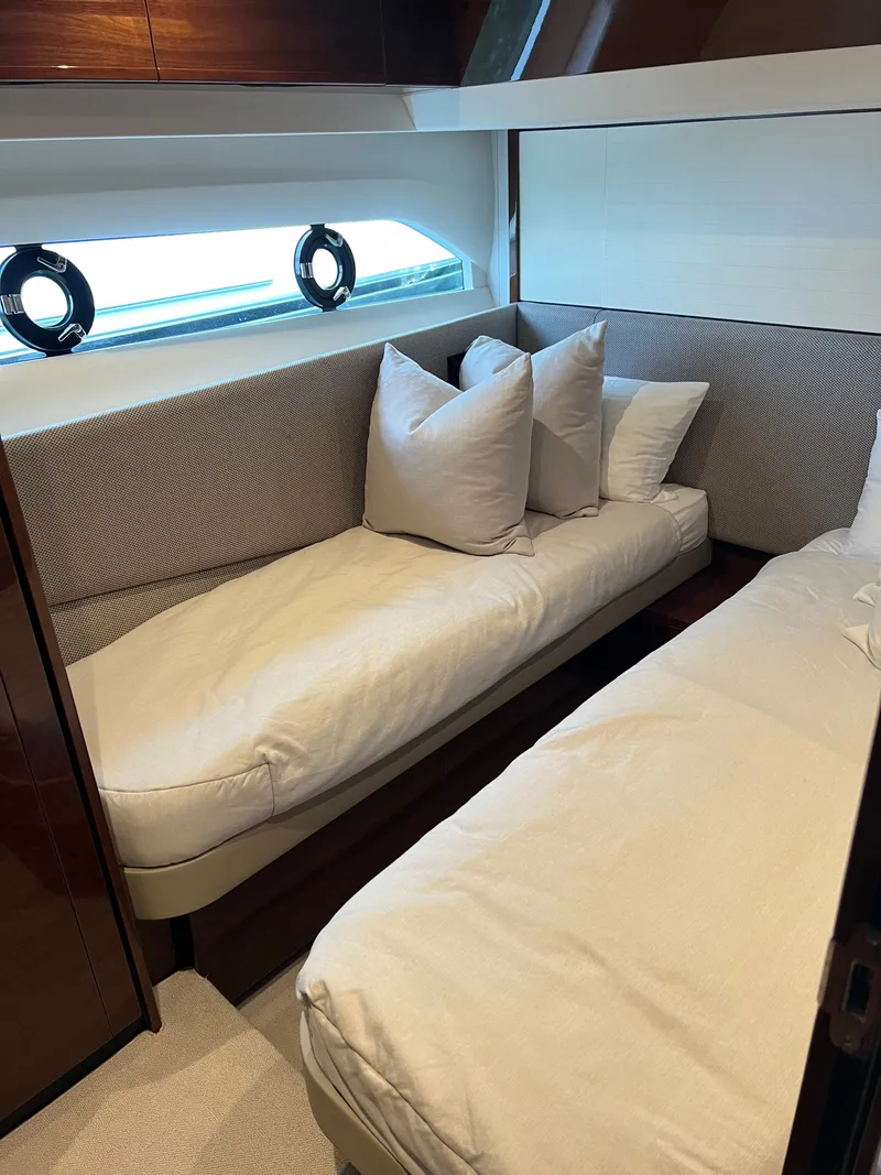 Slide: The Image of Princess F55 2019 - 28