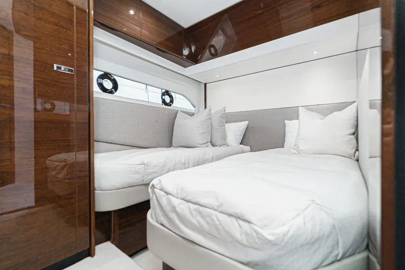 Slide: The Image of Princess F55 2019 - 29