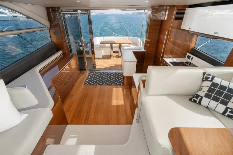 Slide: The Image of Princess F55 2019 - 44