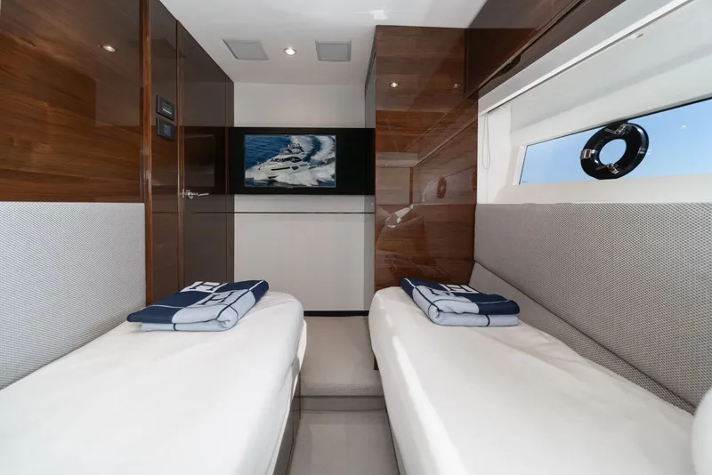 Slide: The Image of Princess F55 2019 - 65