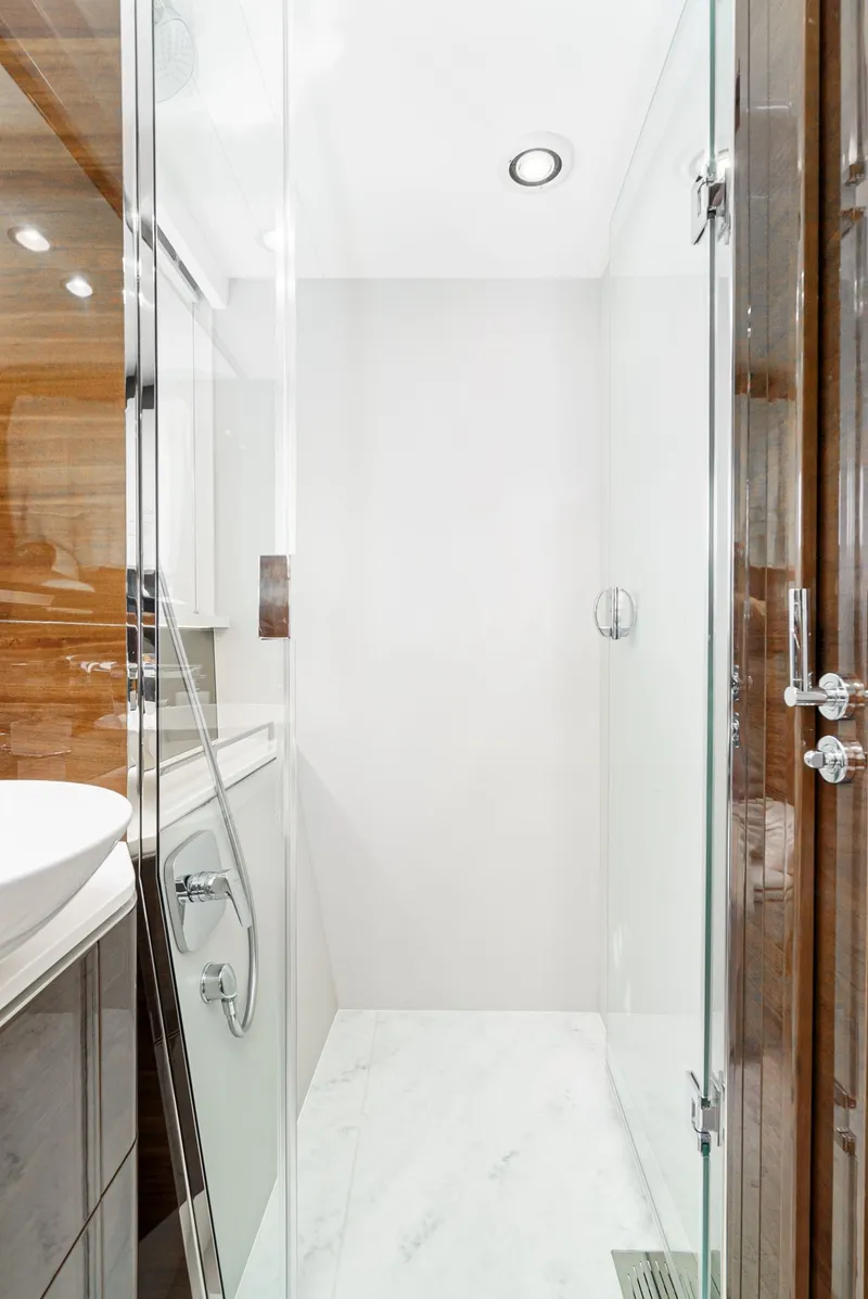 Slide: The Image of Princess F55 2019 - 81