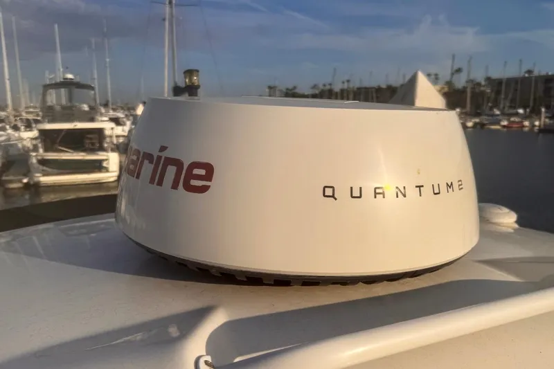 Slide: The Image of Radar on 2007 Sea Ray Sundancer 310 boat, marina background, clear sky. - 27