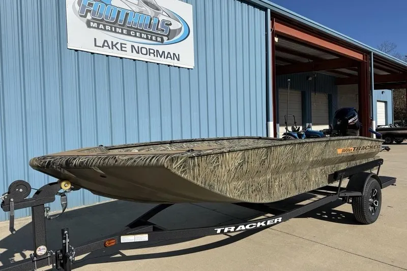 Slide: The Image of 2026 Tracker Grizzly 1756 T Marsh boat at Foothills Marine Center, Lake Norman. - 4
