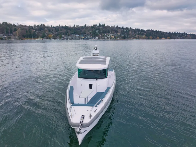 Slide: The Image of Axopar Axopar XC 28 Wet Bar 2022 - 18