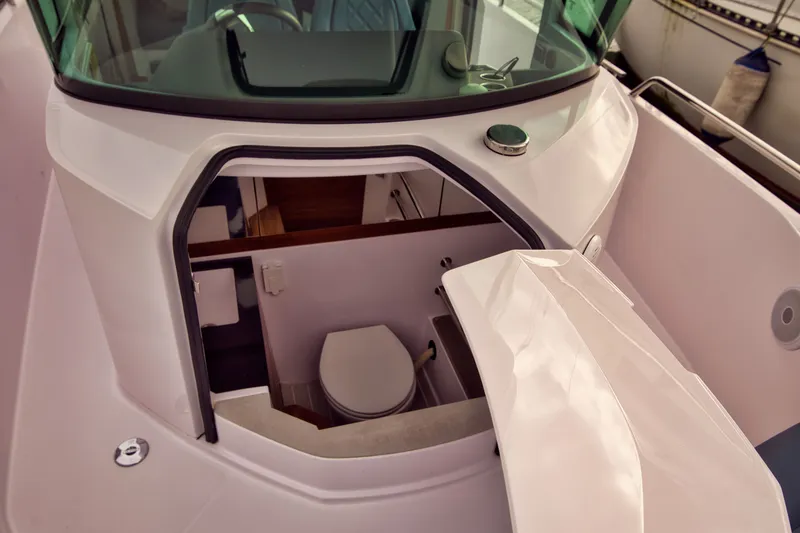 Slide: The Image of Axopar Axopar XC 28 Wet Bar 2022 - 3