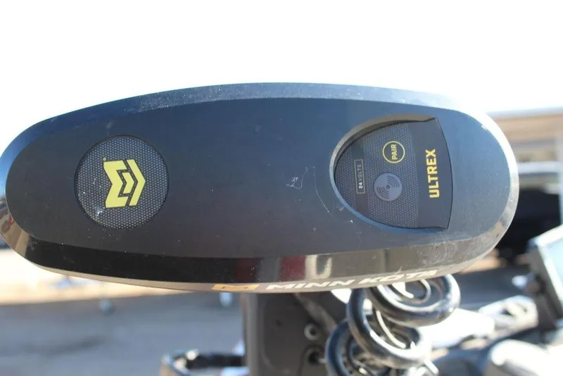 Slide: The Image of Minn Kota Ultrex motor on 2018 Nitro Z19 Sport boat, close-up view. - 12