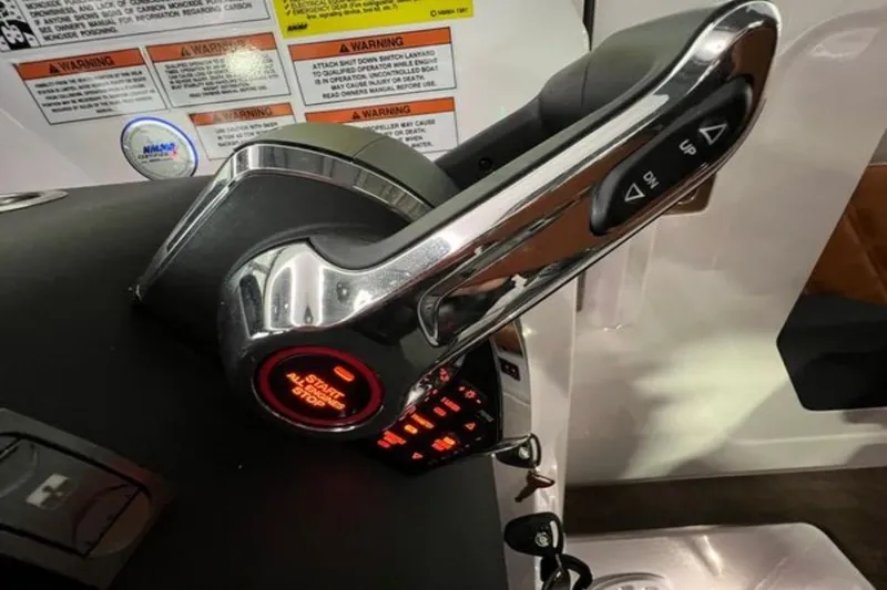 Slide: The Image of Axopar 37 XC Cross Cabin 2022 - 15