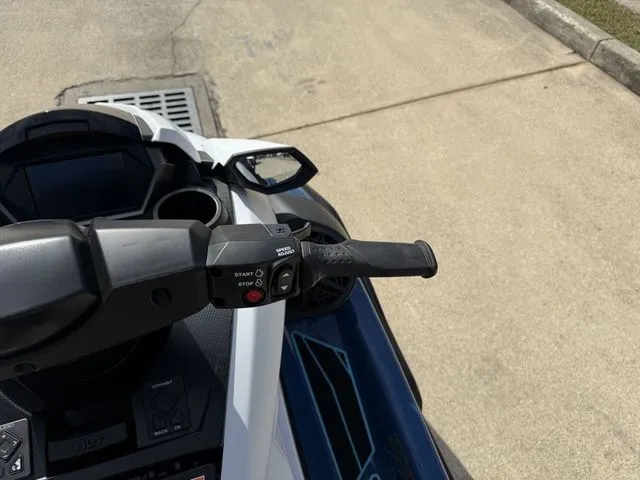 Slide: The Image of Yamaha FX HO 2026 - 18