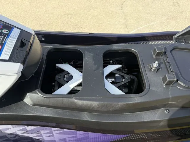 Slide: The Image of Yamaha VX Cruiser HO 2026 - 23