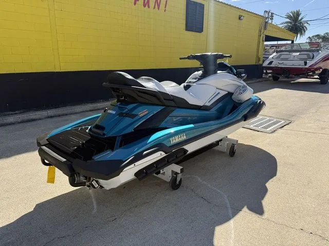 Slide: The Image of Yamaha FX Cruiser HO 2026 - 10