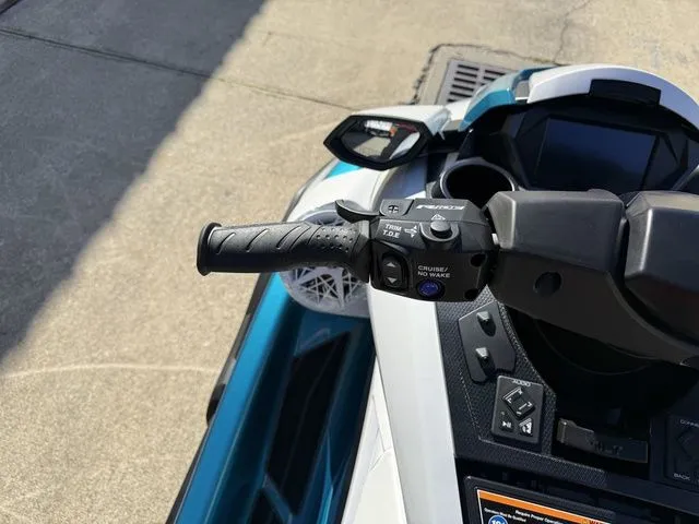 Slide: The Image of Yamaha FX Cruiser HO 2026 - 16