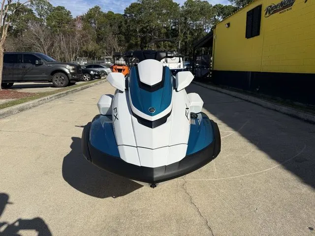 Slide: The Image of Yamaha FX Cruiser HO 2026 - 5