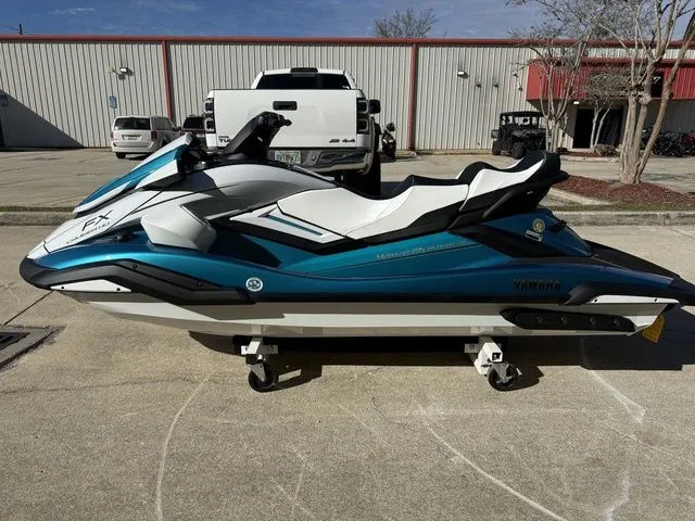 Slide: The Image of Yamaha FX Cruiser HO 2026 - 7