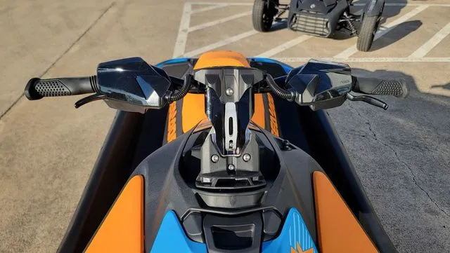 Slide: The Image of Sea-Doo Spark Trixx for 1 2026 - 18