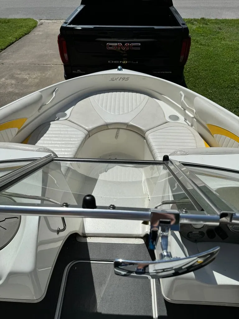 Slide: The Image of Glastron SX 195 2004 - 3