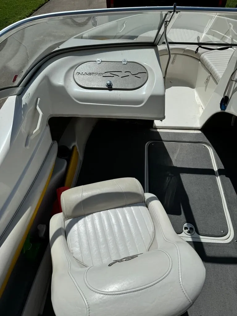 Slide: The Image of Glastron SX 195 2004 - 5