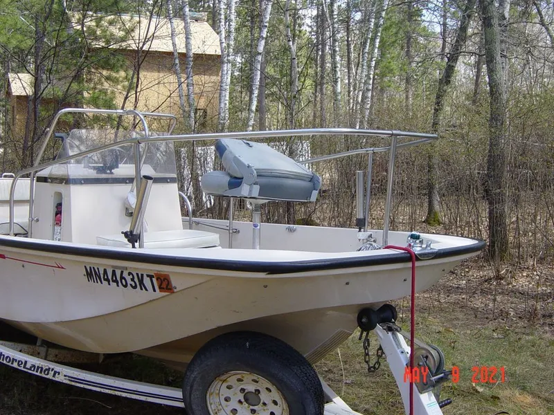 Slide: The Image of Boston Whaler Montauk 1995 - 2