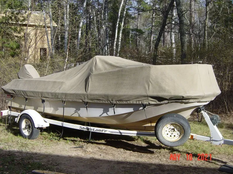 Slide: The Image of Boston Whaler Montauk 1995 - 6