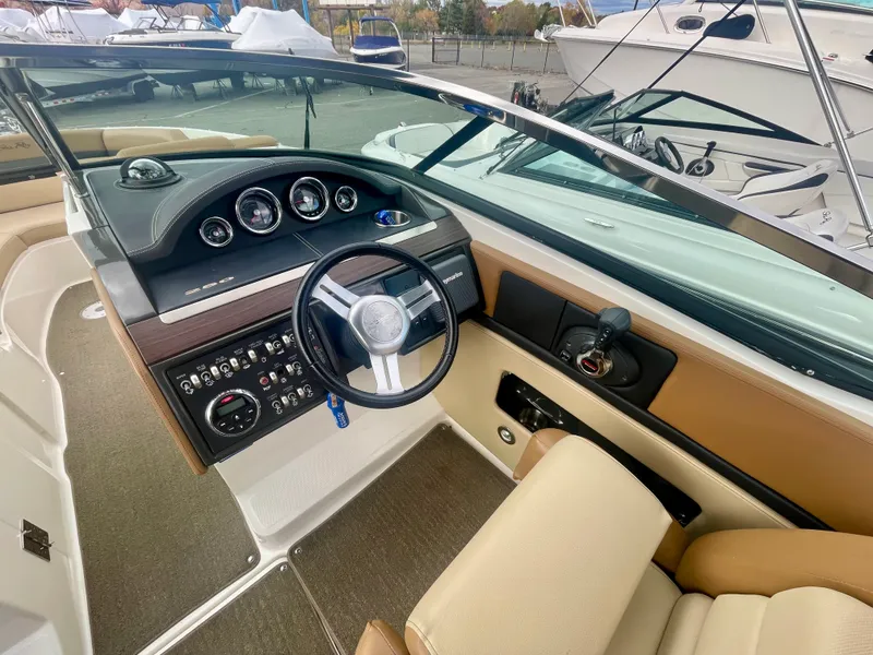 Slide: The Image of Sea Ray 250 SLX 2014 - 11