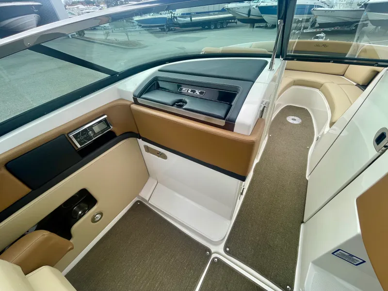 Slide: The Image of Sea Ray 250 SLX 2014 - 15