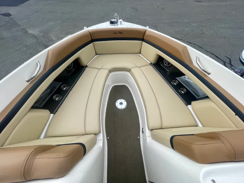 Slide: The Image of Sea Ray 250 SLX 2014 - 18