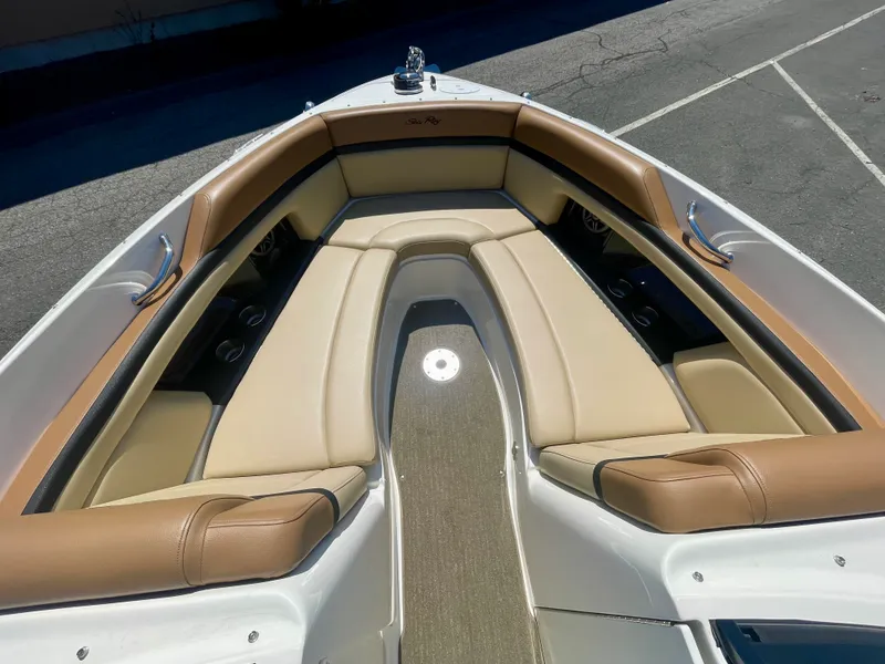 Slide: The Image of Sea Ray 250 SLX 2014 - 10
