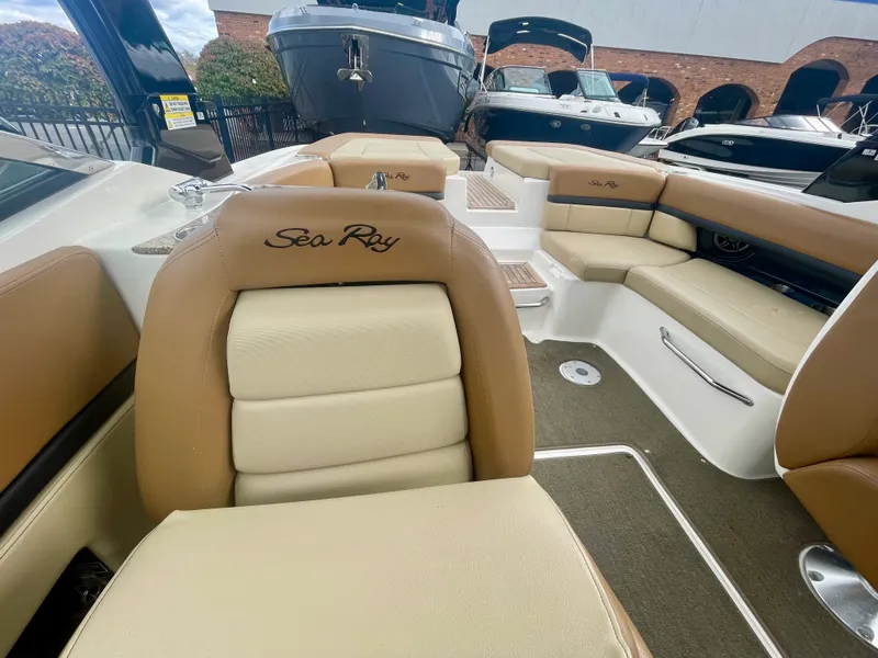 Slide: The Image of Sea Ray 250 SLX 2014 - 9