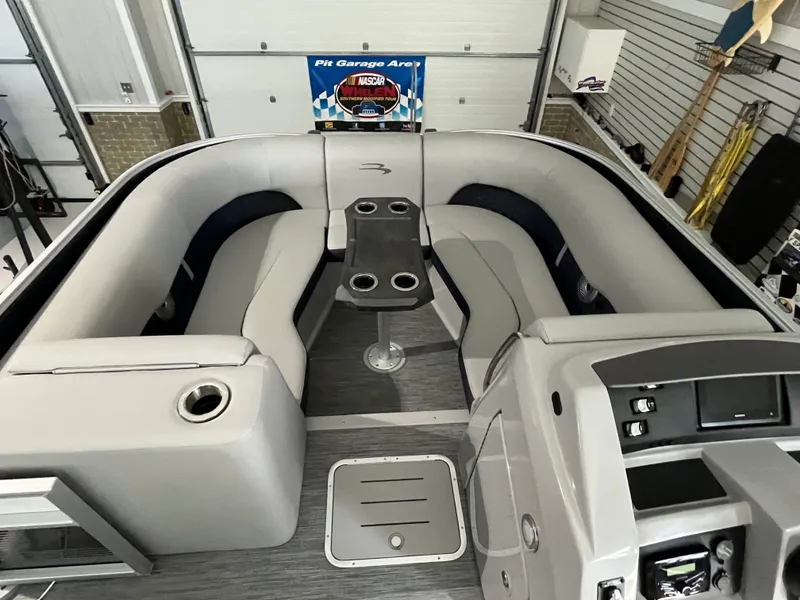 Slide: The Image of 2023 Bennington 23 LTFB~Legasea Marine - 4