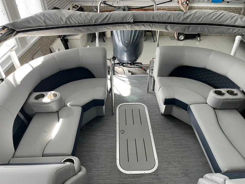 Slide: The Image of 2023 Bennington 23 LTFB~Legasea Marine - 5