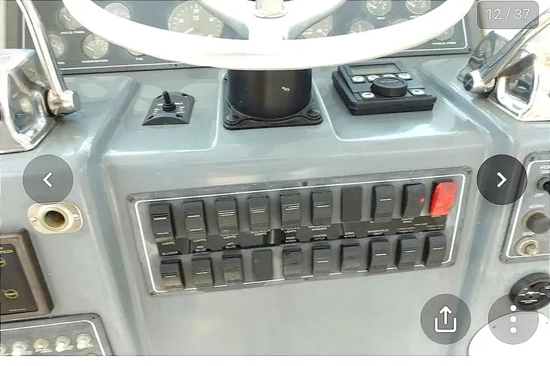 Slide: The Image of Dashboard of a 1997 Pursuit 3000 Express boat. - 7