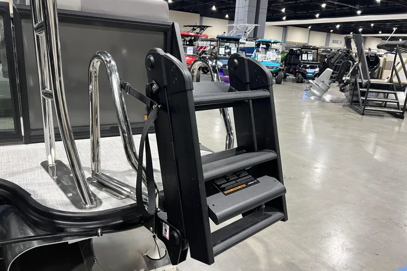 Slide: The Image of Alera A22Q 2026 boat ladder displayed at an indoor exhibition. - 19