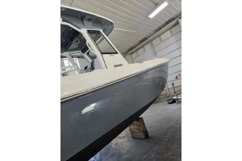 Slide: The Image of Everglades 275 Center Console 2013 - 11