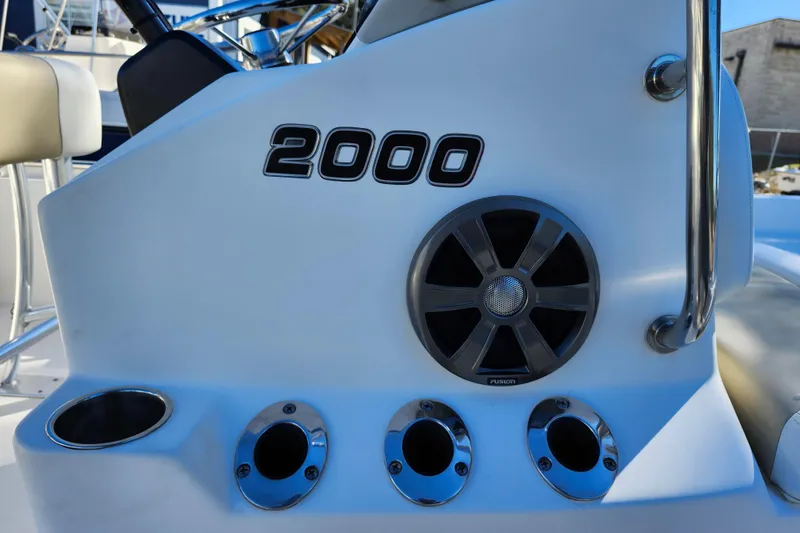 Slide: The Image of Bulls Bay 2000 boat console with speaker and cup holders, 2022 model. - 18