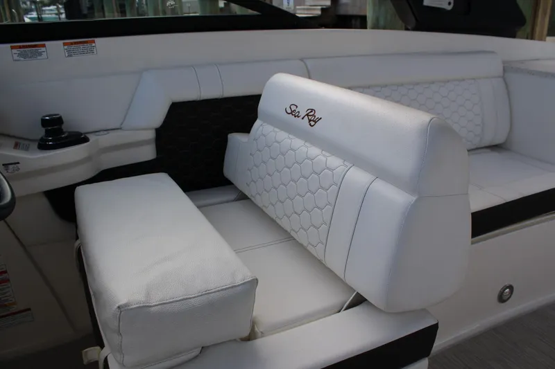 Slide: The Image of Sea Ray 29' - Helm Station Seating - 11