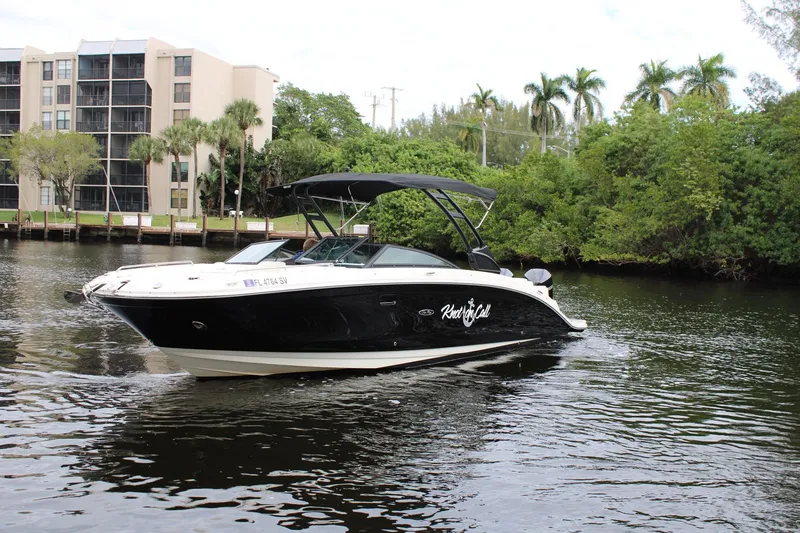Slide: The Image of Sea Ray 29' - Exterior Profile - 20